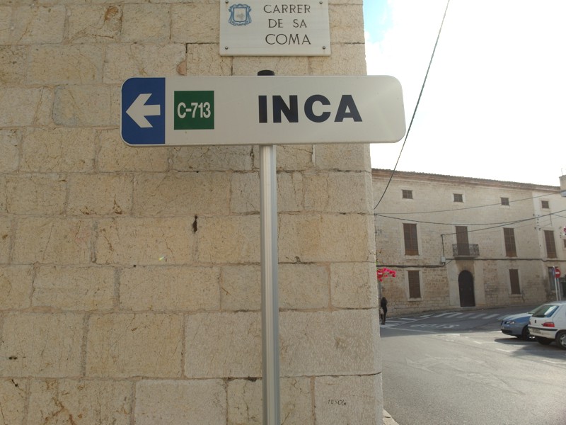 Schild auf dem Inca Markt auf Mallorca
