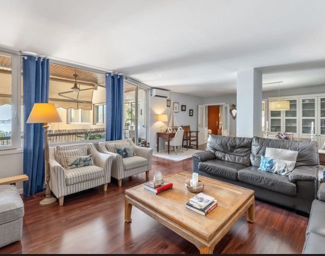 Exklusive Designer-Wohnung mit Meerblick am Paseo Marítimo