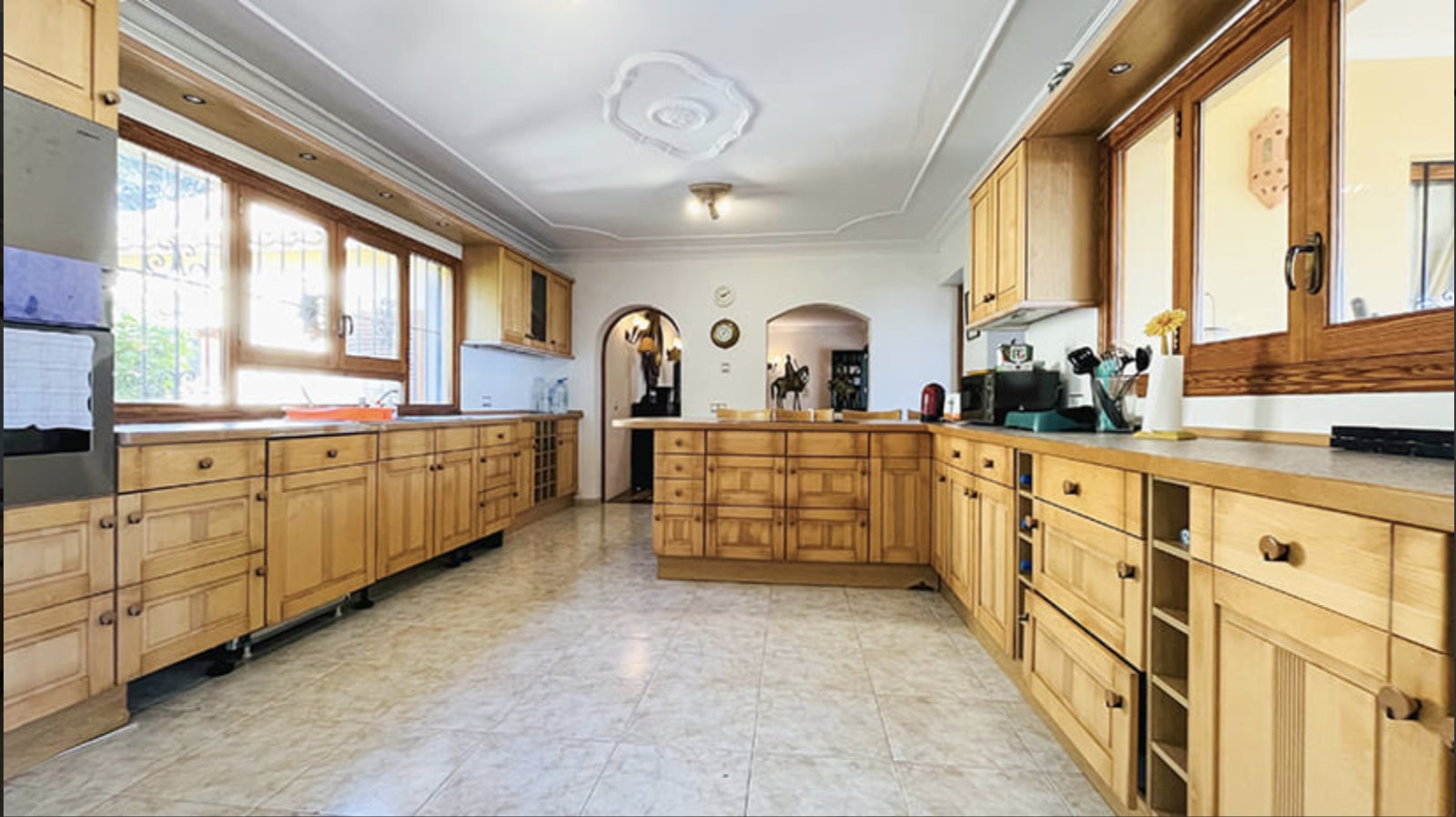 Exklusive Villa mit direktem Strandzugang – Eine seltene Gelegenheit zur Neugestaltung