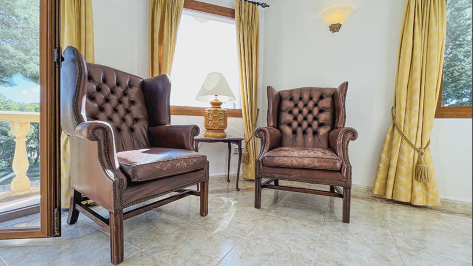 Exklusive Villa mit direktem Strandzugang – Eine seltene Gelegenheit zur Neugestaltung