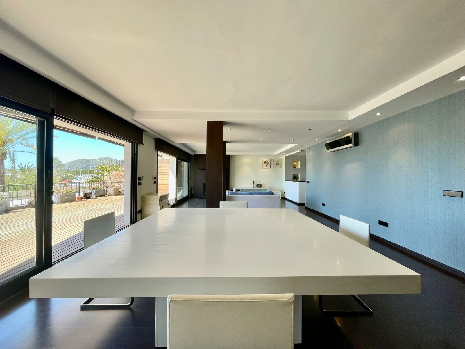 Spektakuläre Etagenwohnung mit Meerblick am Hafen von Alcudia
