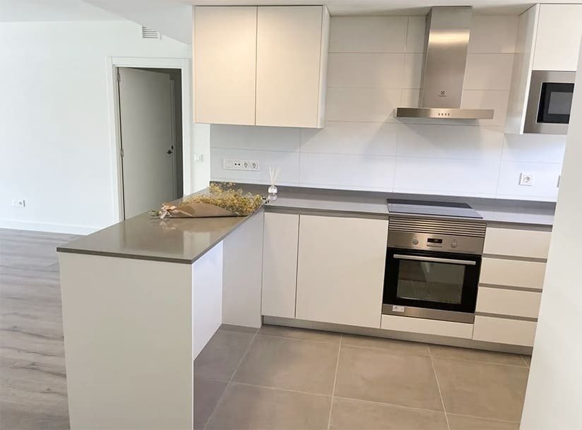 Stilvoller Wohnkomfort mit Weitblick – Elegantes Apartment in exklusivem Neubau