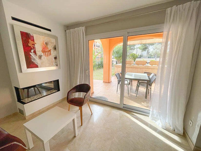 Exklusives Apartment mit Privatem Garten im Herzen von El Toro
