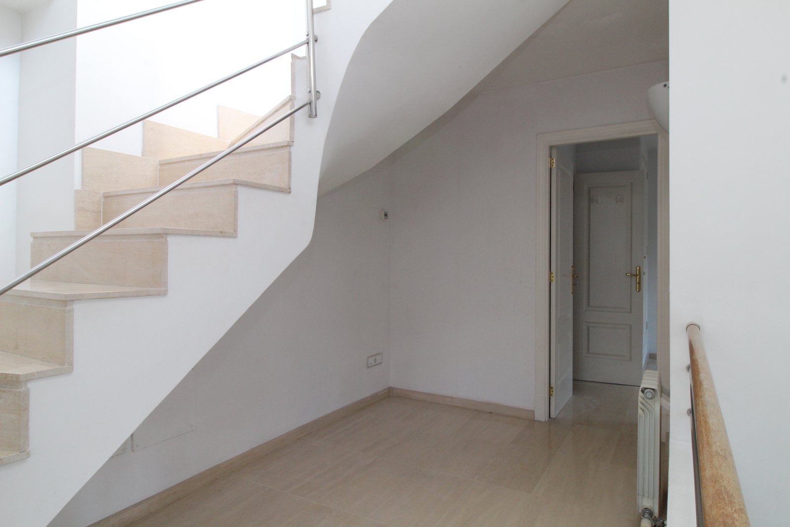 Exklusive Maisonette Wohnung mit Garage und Meerblick in Palma