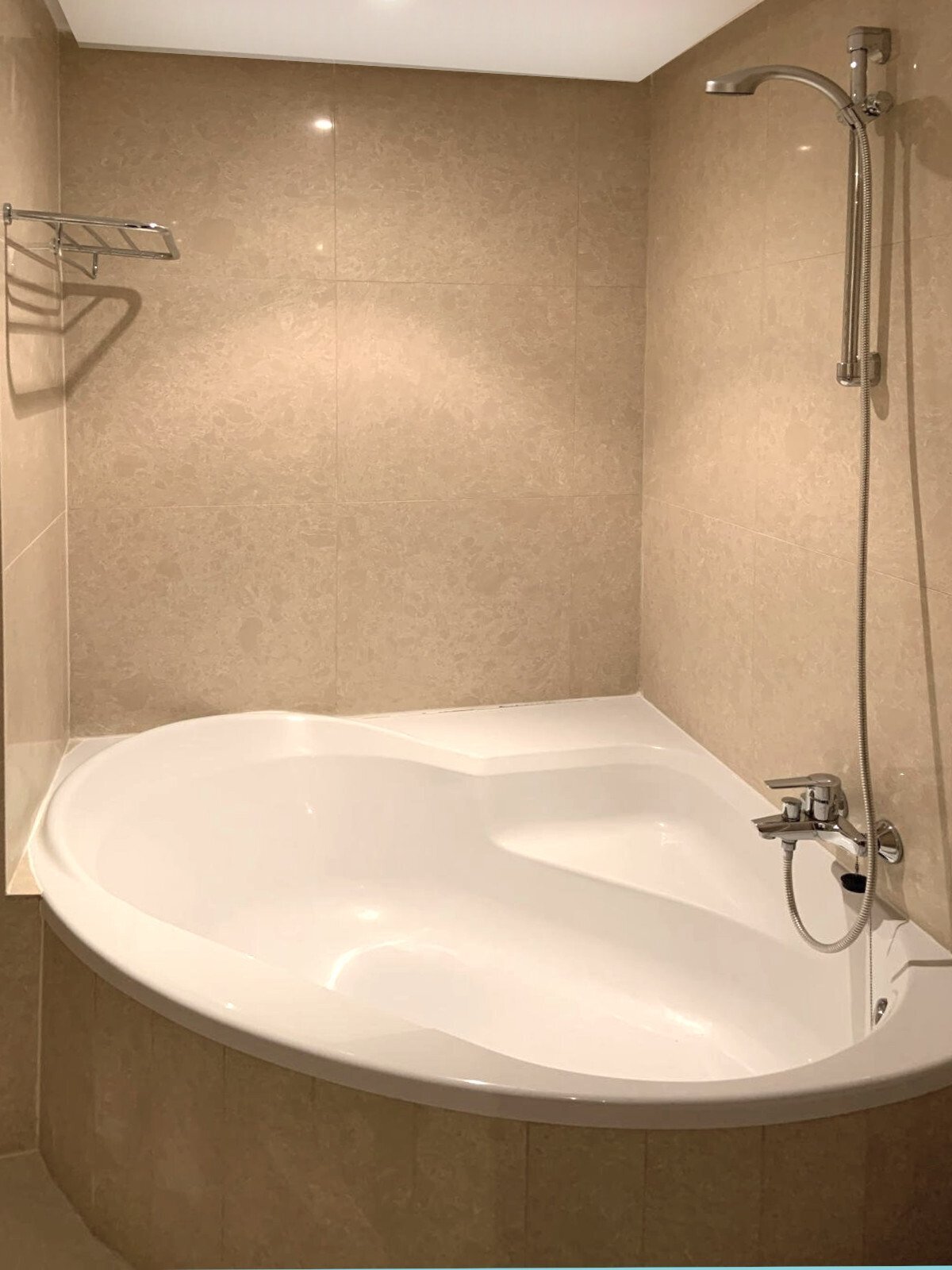 Schönes Penthouse mit Strandzugang, Tennisplatz und Pool!
