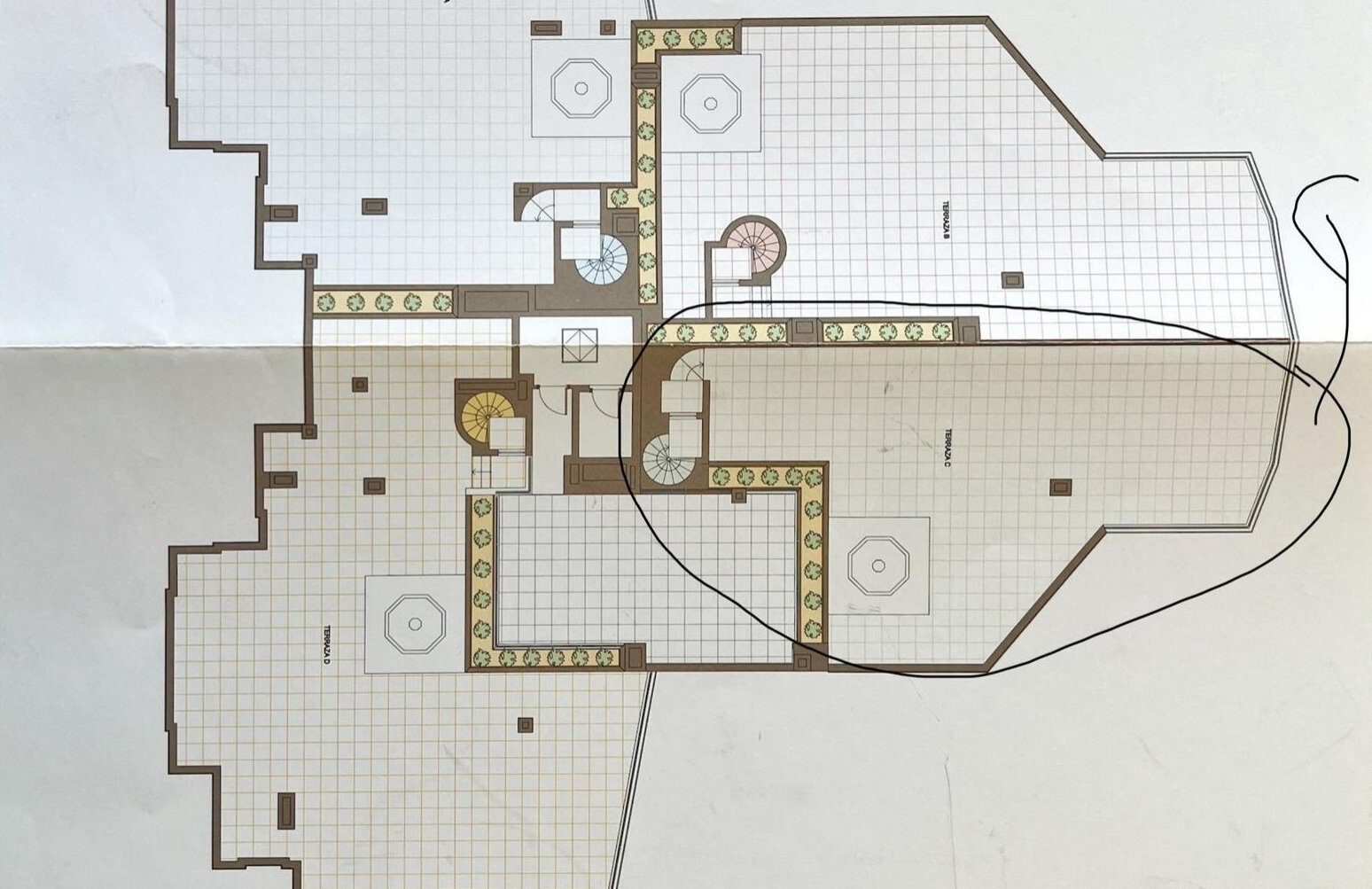 Schönes Penthouse mit Strandzugang, Tennisplatz und Pool!