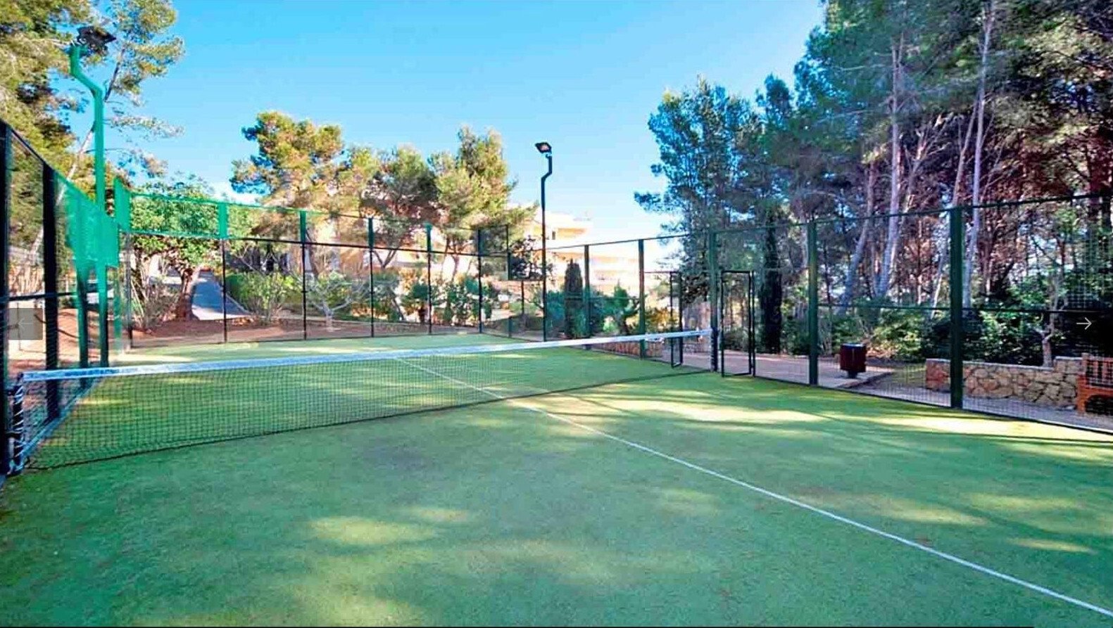 Schönes Penthouse mit Strandzugang, Tennisplatz und Pool!