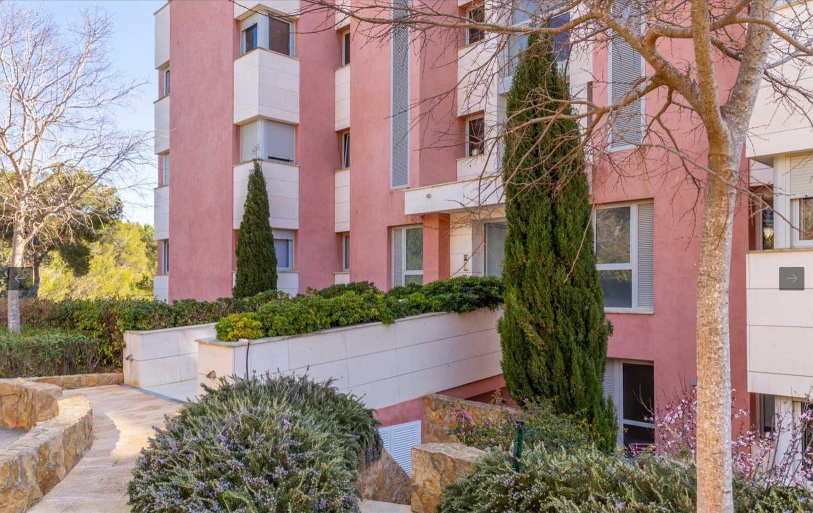 Schönes Penthouse mit Strandzugang, Tennisplatz und Pool!