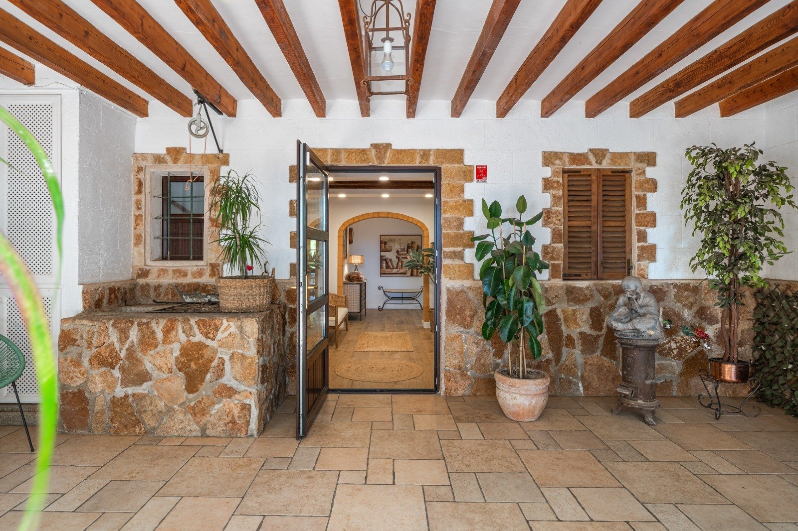 Spektakuläres Einfamilienhaus mit Charakter und Geschichte in Establiments