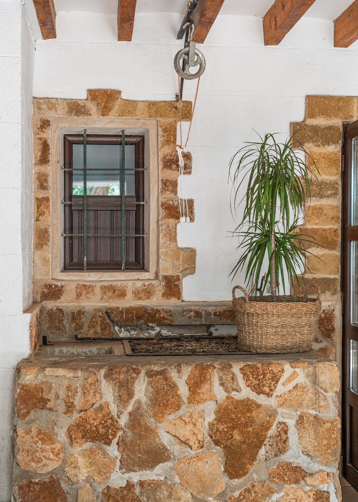 Spektakuläres Einfamilienhaus mit Charakter und Geschichte in Establiments