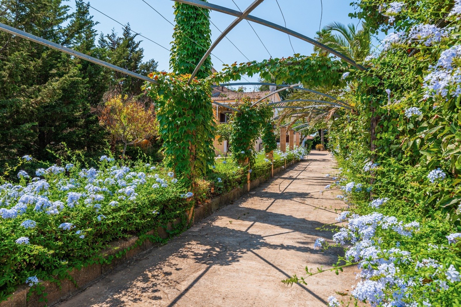 Spektakuläres Einfamilienhaus mit Charakter und Geschichte in Establiments
