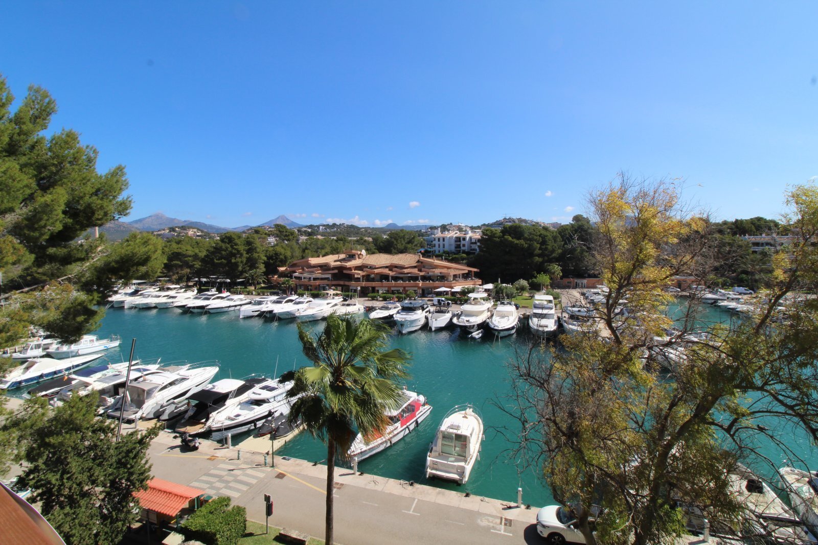 Exklusives Penthouse mit Panoramablick am Yachthafen Santa Ponsa