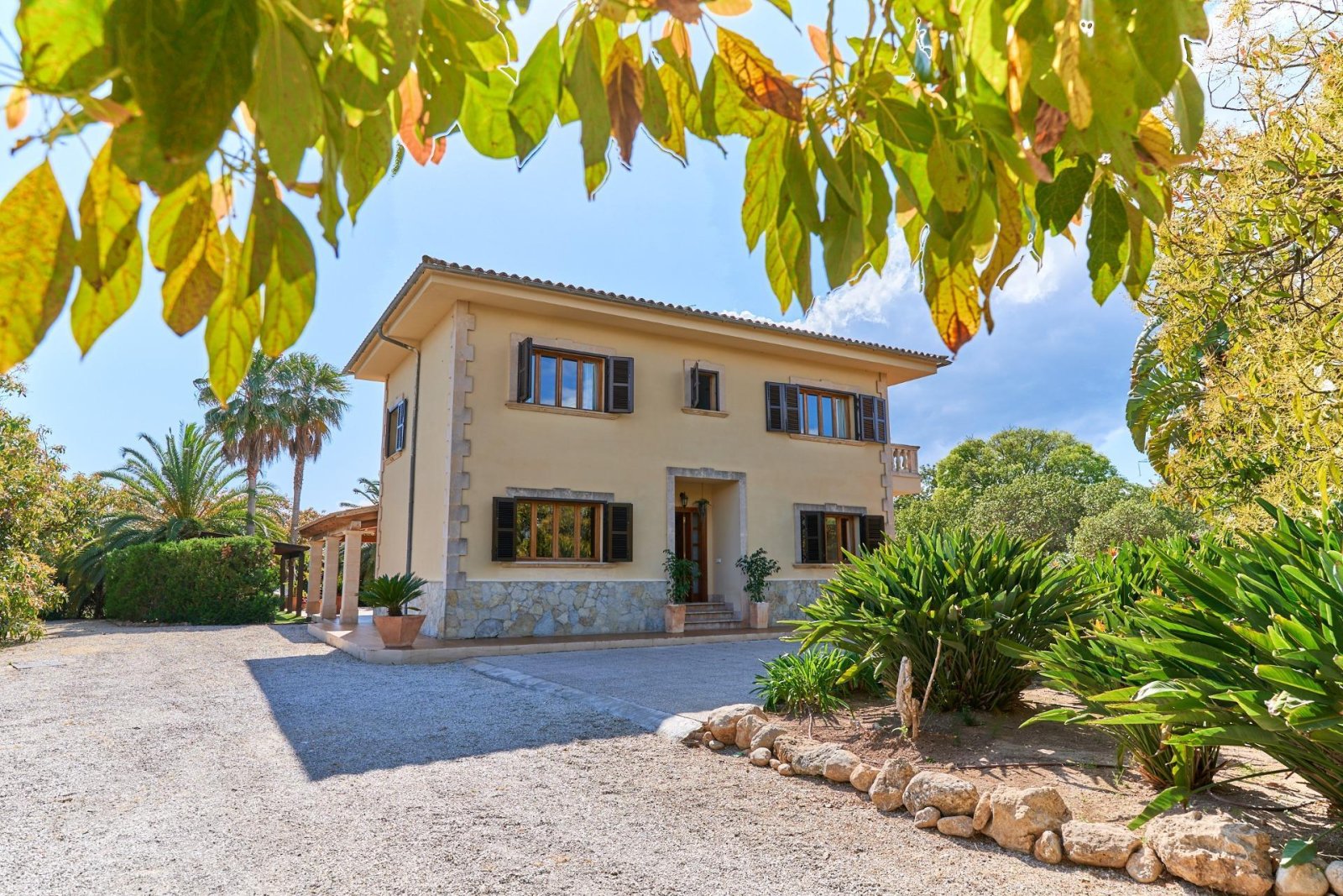 Stilvolle Landfinca mit Ferienlizenz – Ihr privates Refugium in Son Sardina
