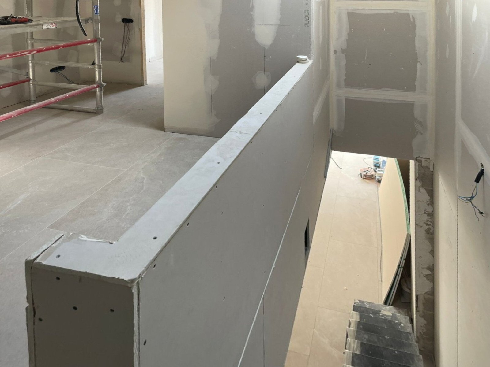 Historie neu definiert – Exklusives Stadthaus mit Patio und Garage