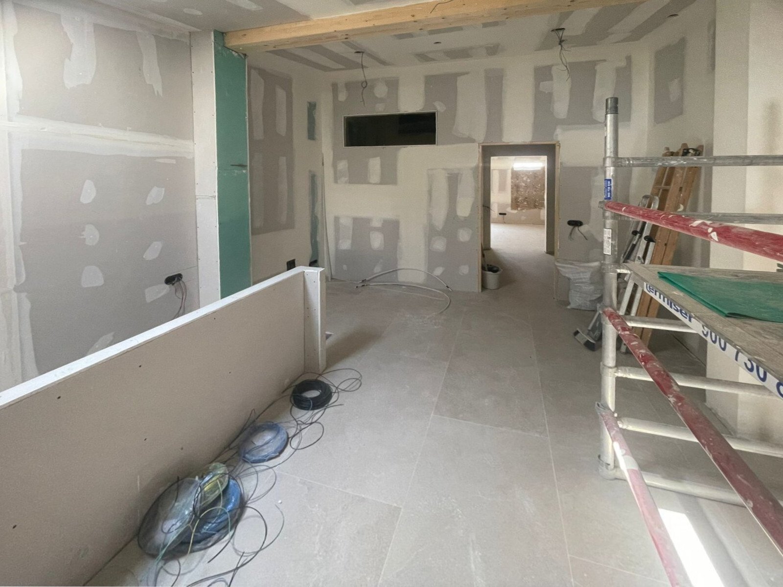 Historie neu definiert – Exklusives Stadthaus mit Patio und Garage