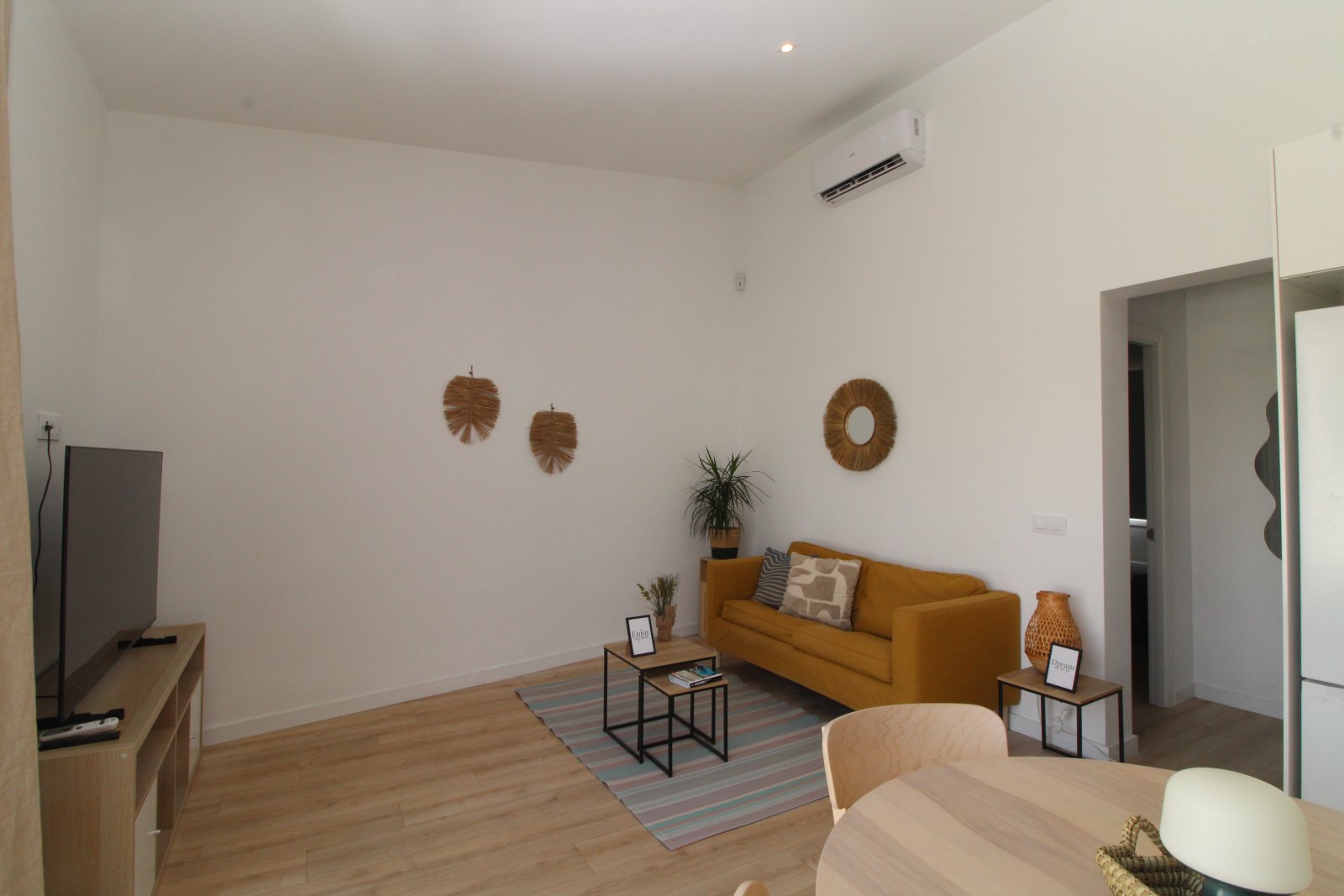 Lichtdurchflutetes Penthouse mit moderner Eleganz und Weitblick über die Stadt