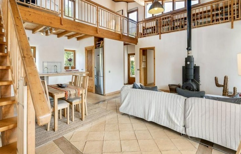 Finca mit gültiger ETV-Ferienlizenz und Panoramablick auf die Tramuntana