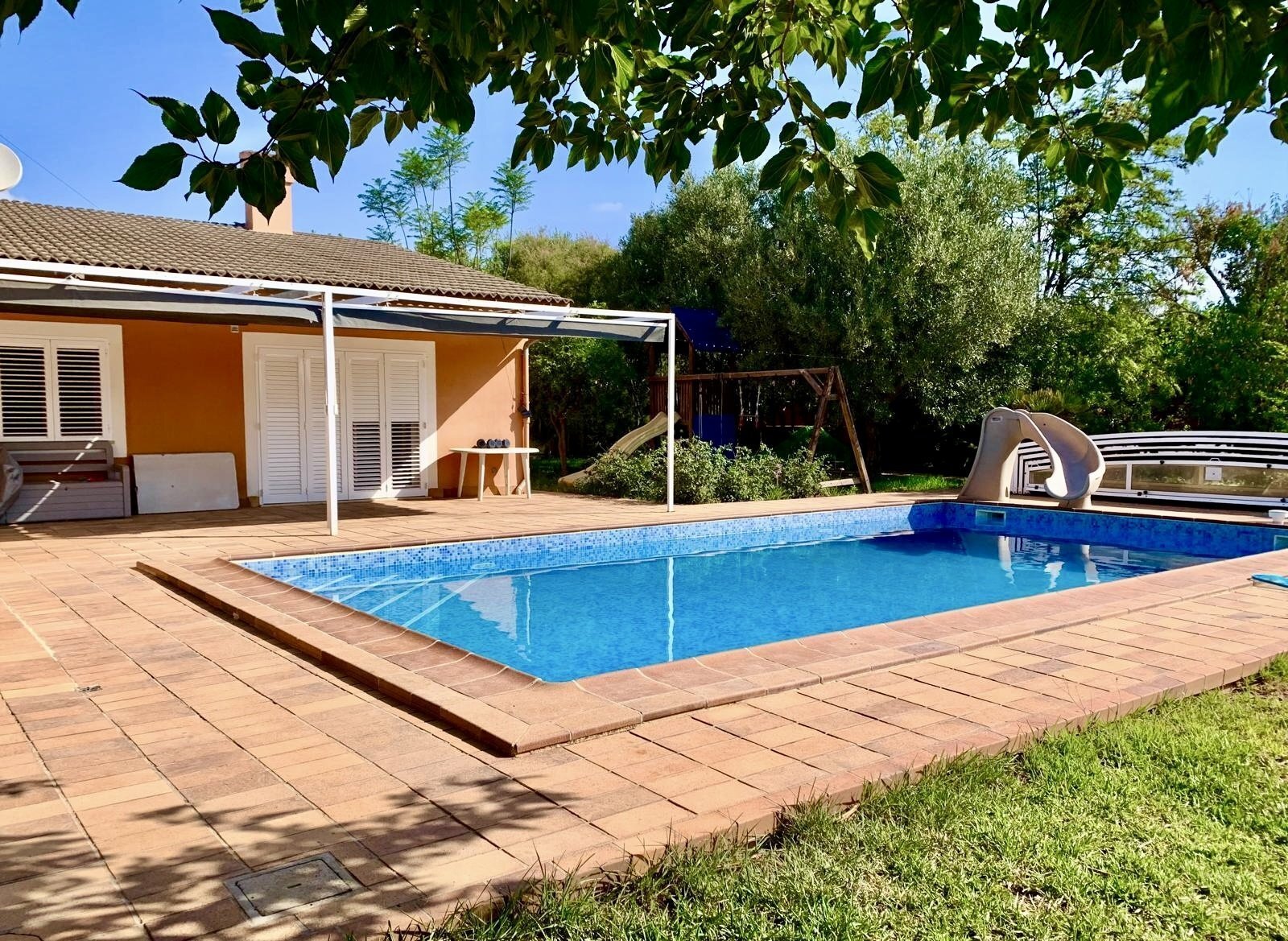 Exklusives Einfamilienhaus – Wohnen mit Stil und Privatsphäre