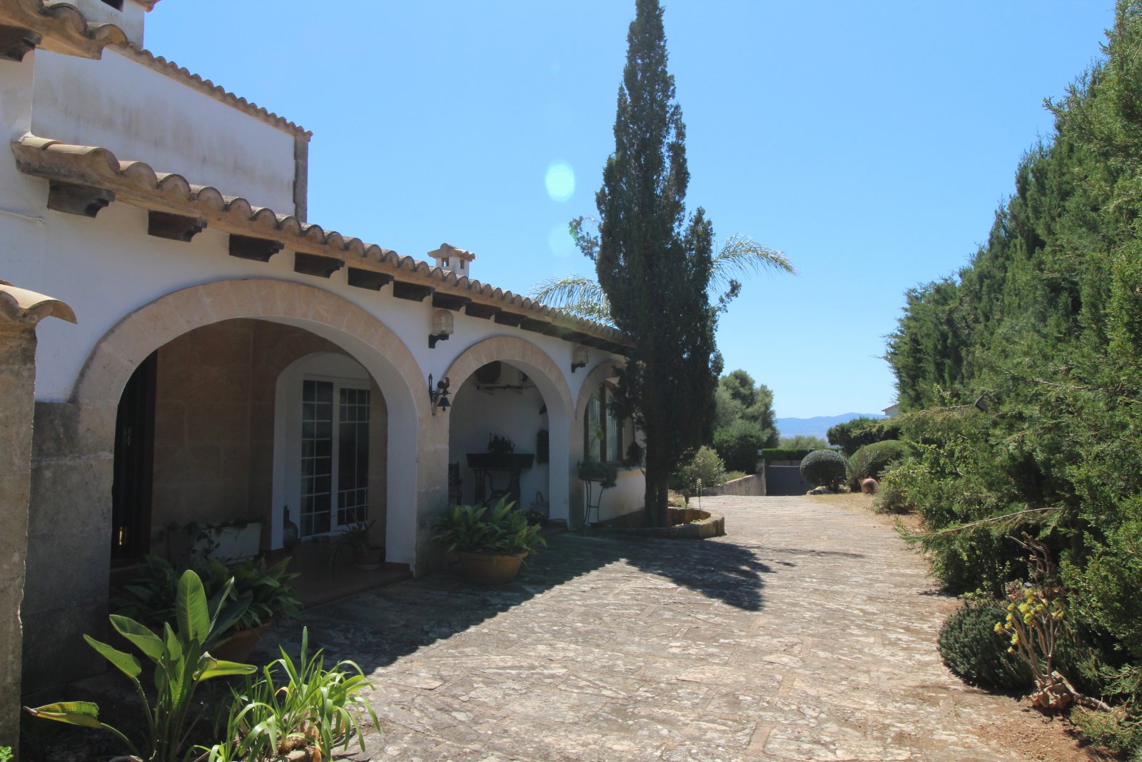 Stilvolle Villa mit Ferienlizenz und großzügigem Grundstück