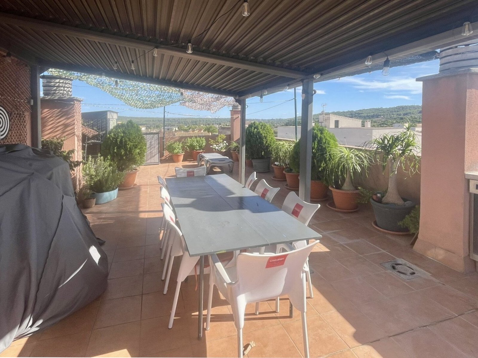 Attraktive Wohnung mit großer Dachterrasse mit Panoramaausblick