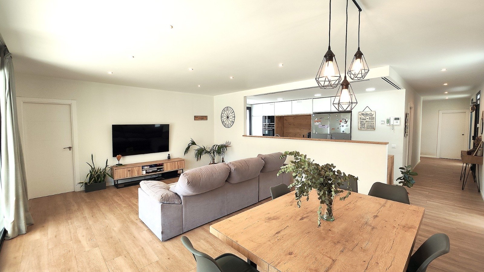 Modernes Einfamilienhaus mit innovativem Design und höchstem Wohnkomfort