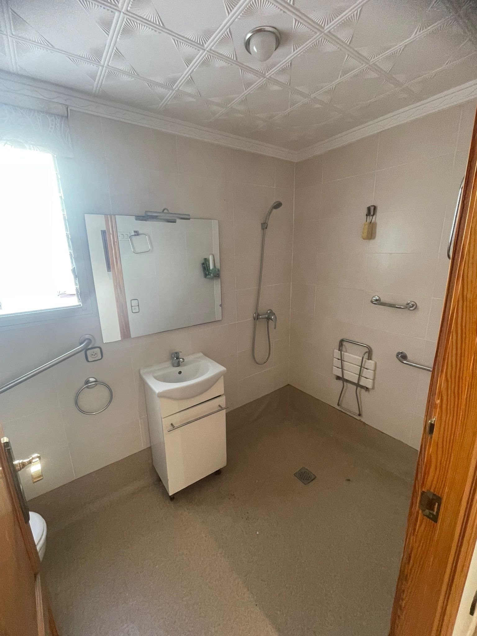 Großzügige Altbauwohnung im 3. Stock im Zentrum von Es Coll d’en Rabassa – wenige Gehminuten vom Strand entfernt