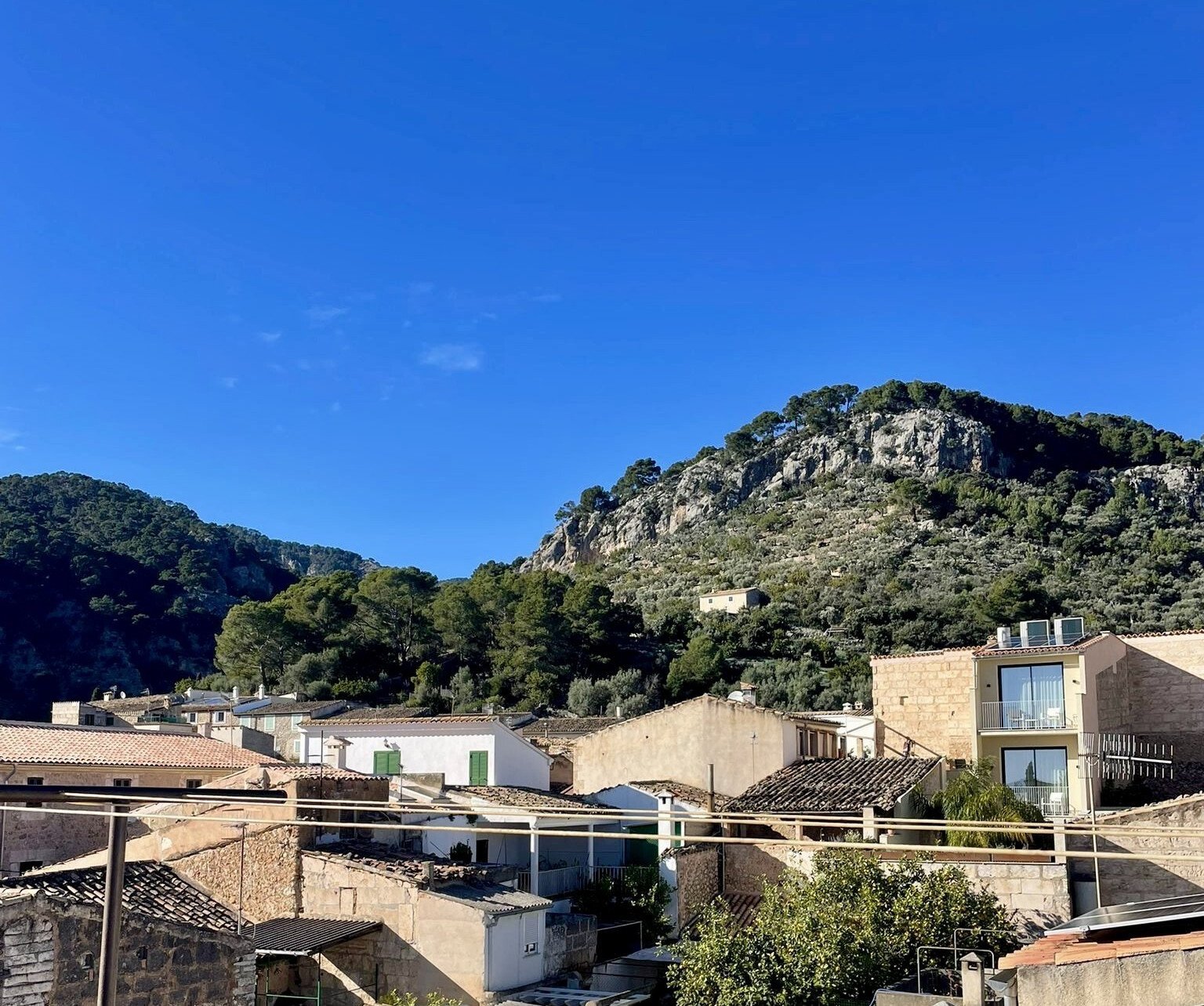 Mallorquinisches Stadthaus Stilvoll renoviert mit Dachterrasse