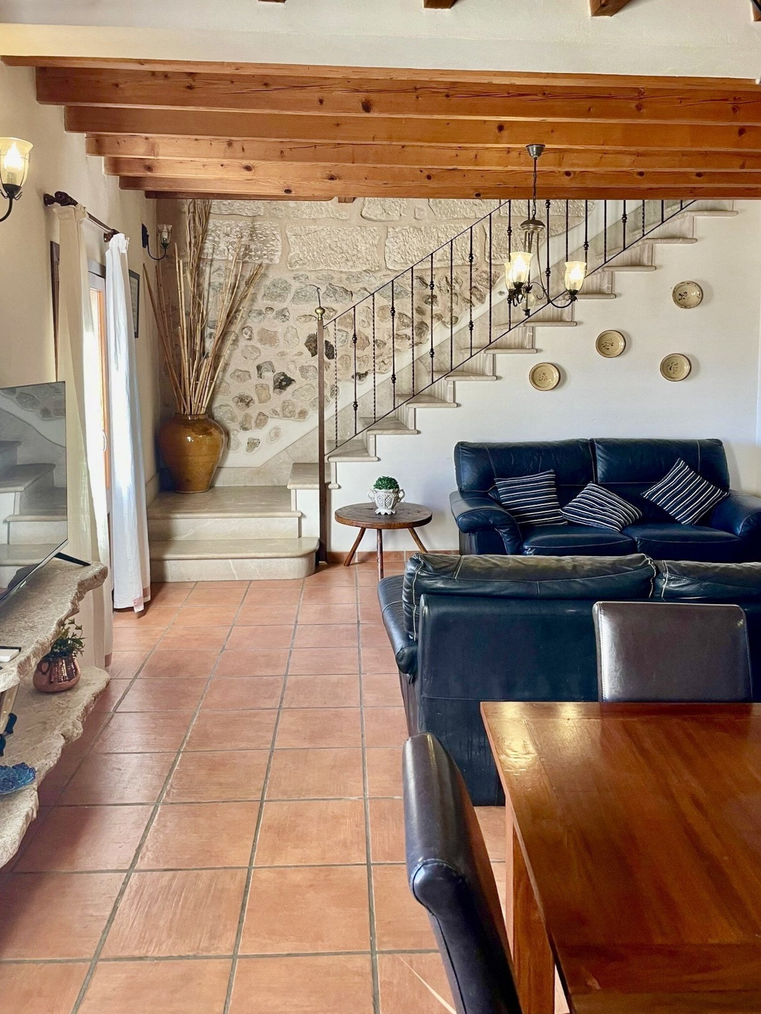 Mallorquinisches Stadthaus Stilvoll renoviert mit Dachterrasse