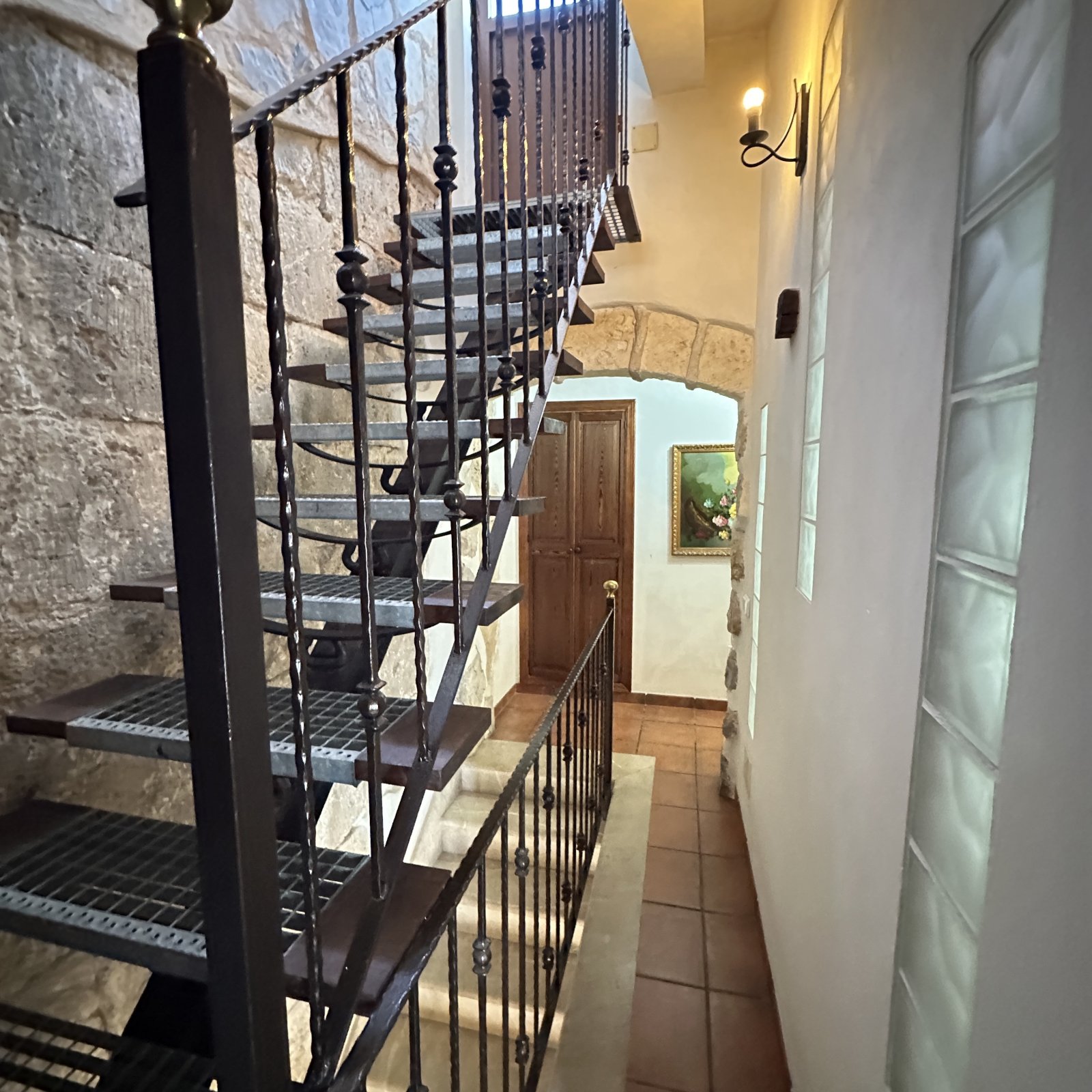 Mallorquinisches Stadthaus Stilvoll renoviert mit Dachterrasse