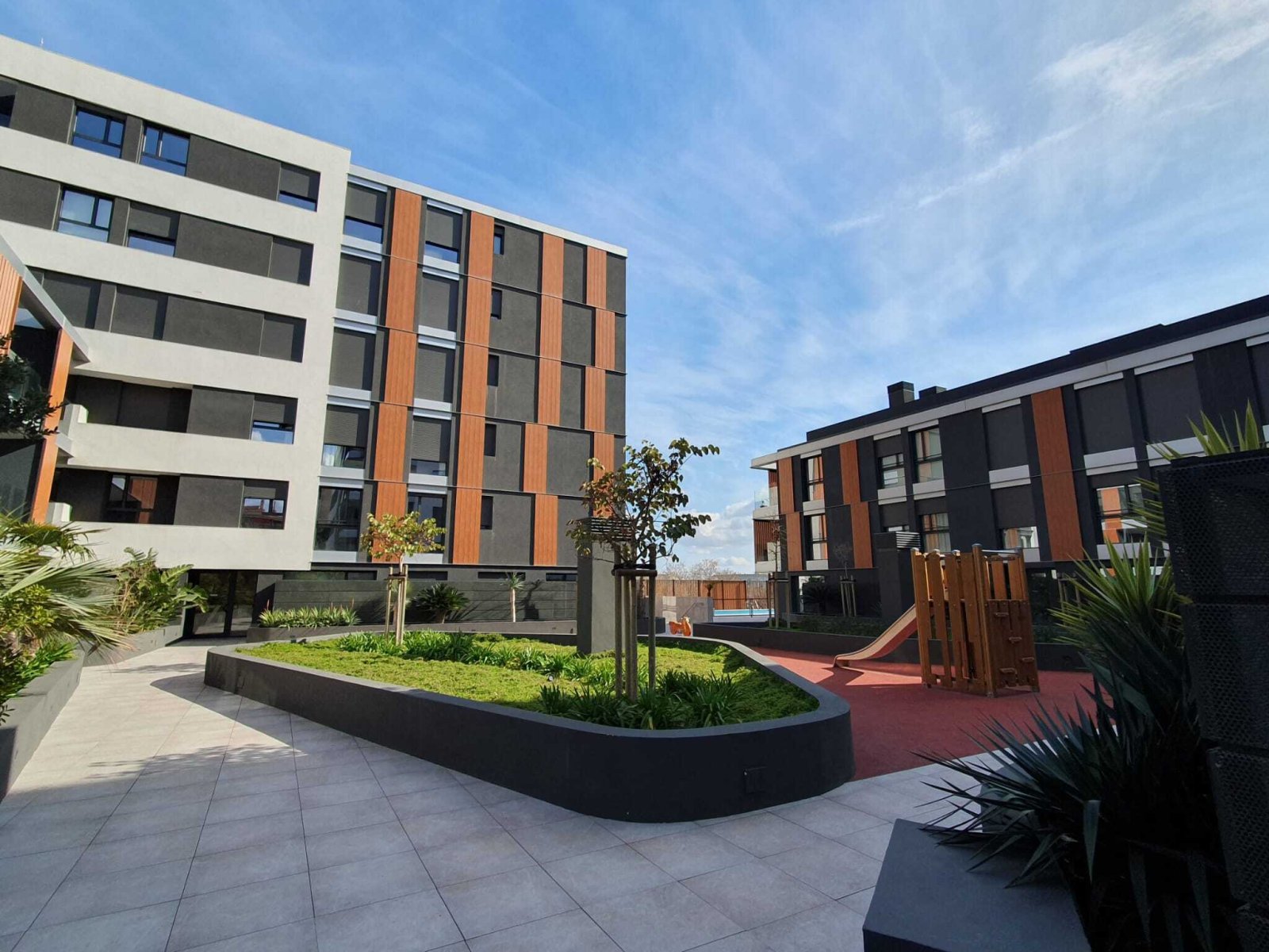 Exklusives Penthouse mit privater Terrasse, modernem Wohnkomfort und urbanem Lifestyle in Nou Llevant