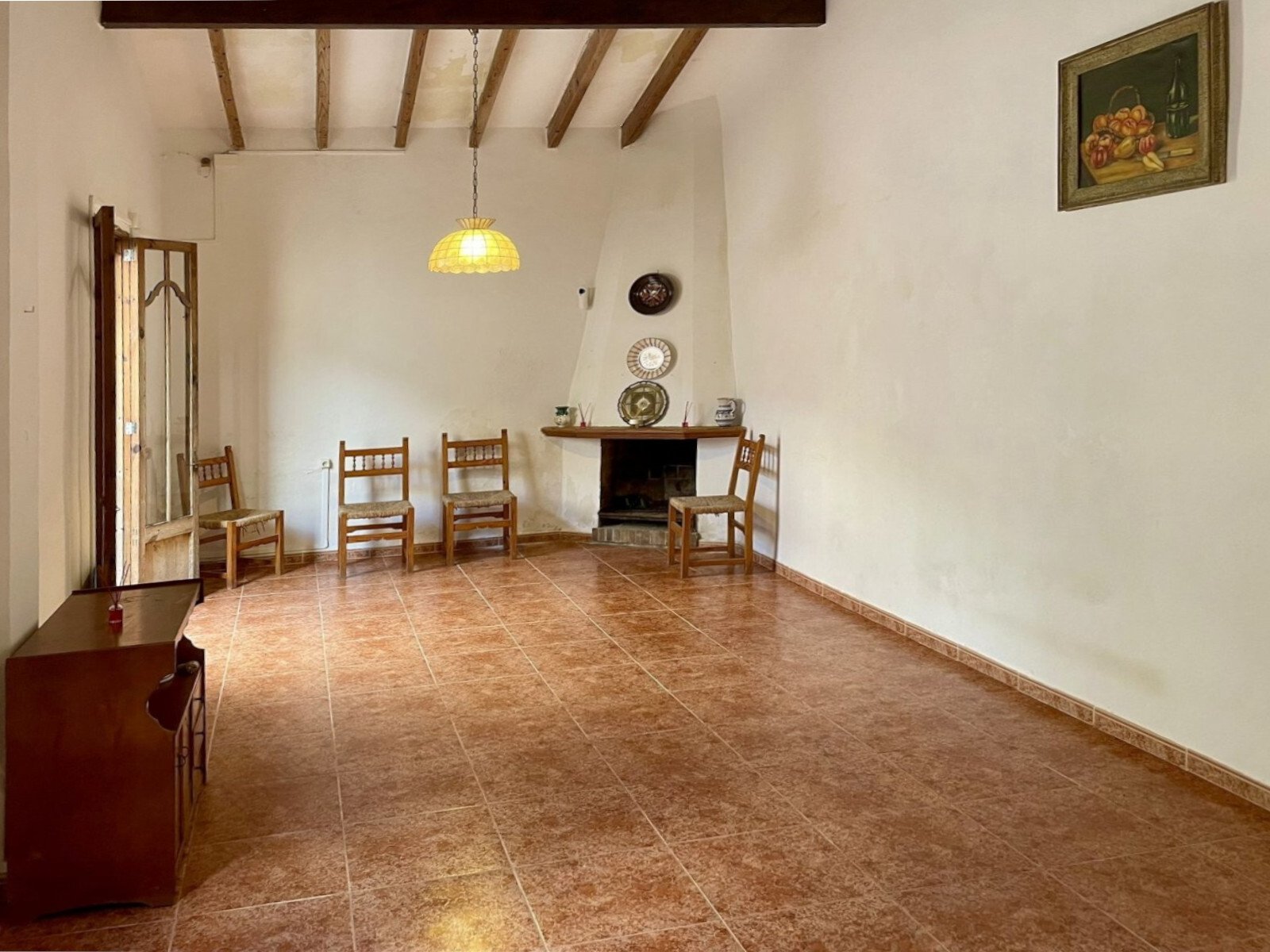 Historisches mallorquinisches Dorfhaus mit Garage, Terrasse und Ausbaupotenzial in Petra