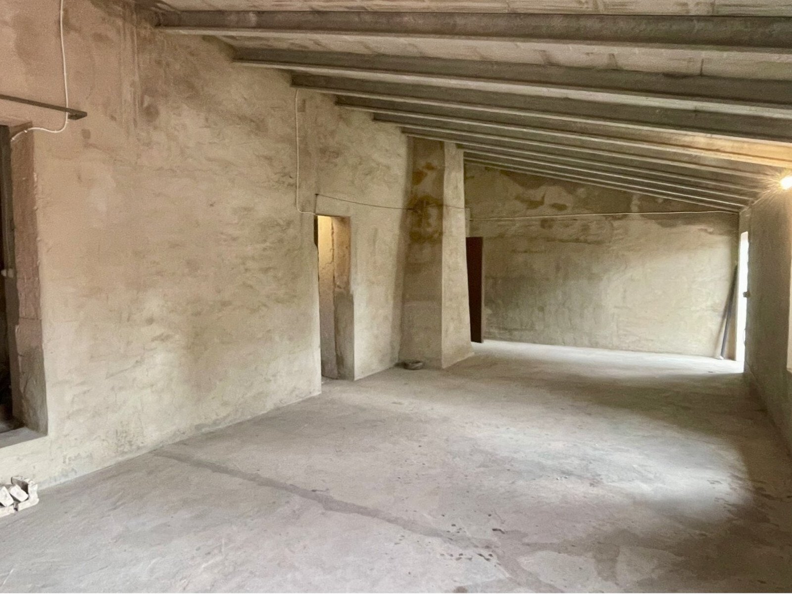 Historisches mallorquinisches Dorfhaus mit Garage, Terrasse und Ausbaupotenzial in Petra