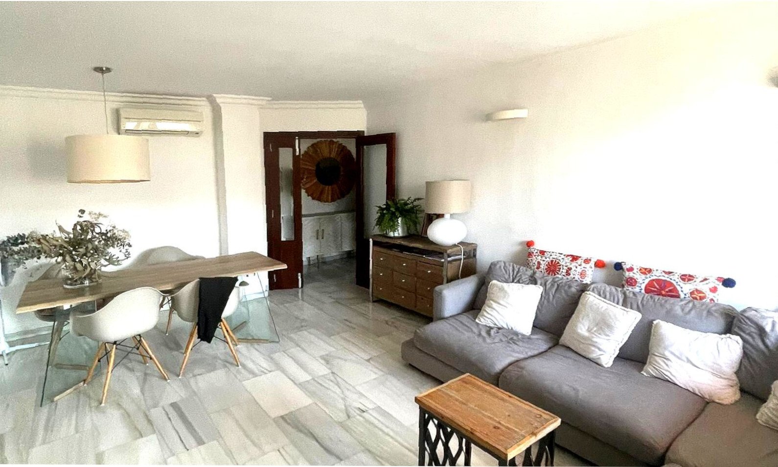 Moderne, helle Wohnung in Toplage am Meer – 3 SZ, Balkon & Tiefgarage