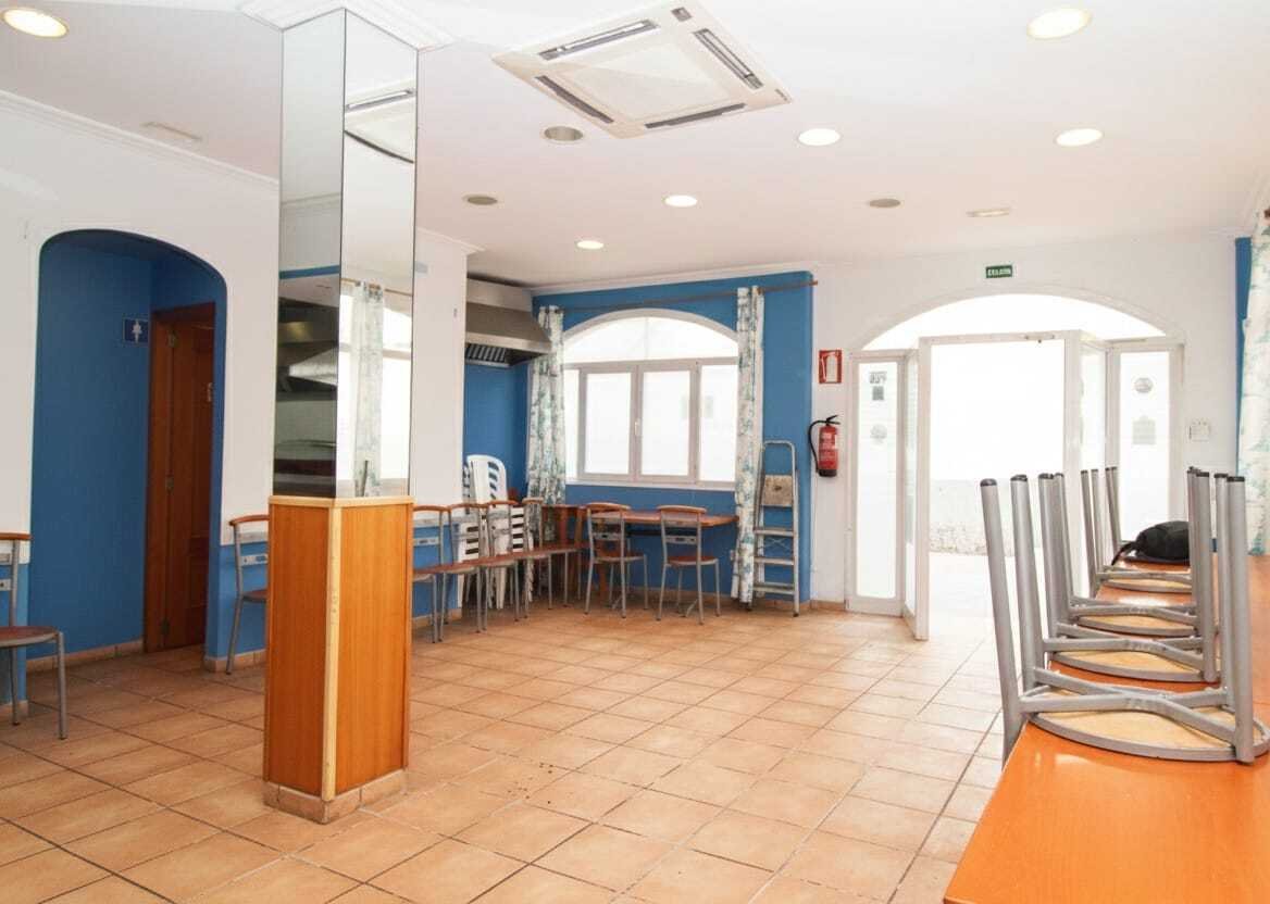 Exklusives Gewerbeobjekt in begehrter Küstenlage – Ihr Geschäft am Puls des Mittelmeers