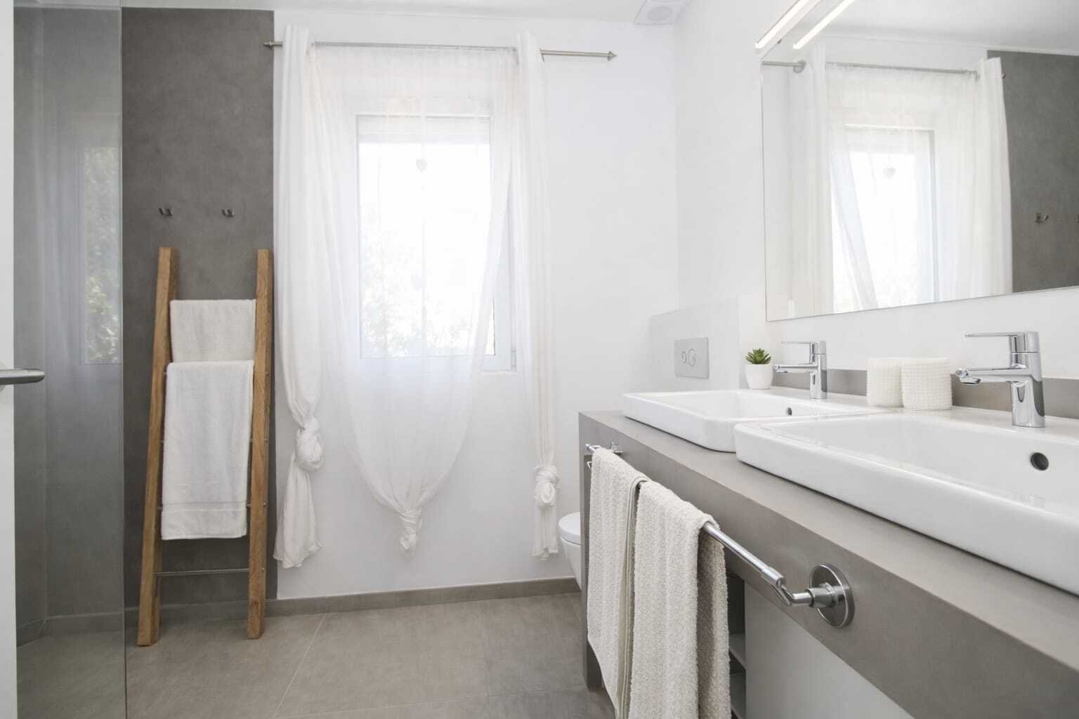 Exklusiv nur bei uns: Bungalow mit Meerblick, Salzwasserpool und Panorama-Dachterrasse