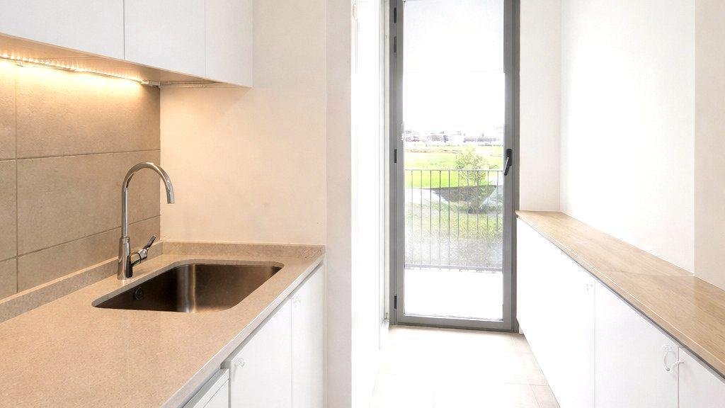 Modernes Wohnen mit mediterranem Flair – mit Balkon und Pool