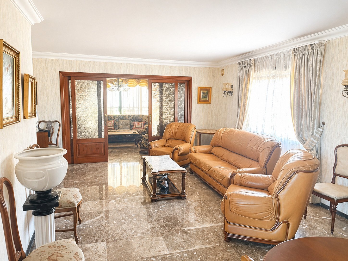 Stilvolle Wohnung  in Palma mit  ca. 200 m² Terrassen und Tiefgarage