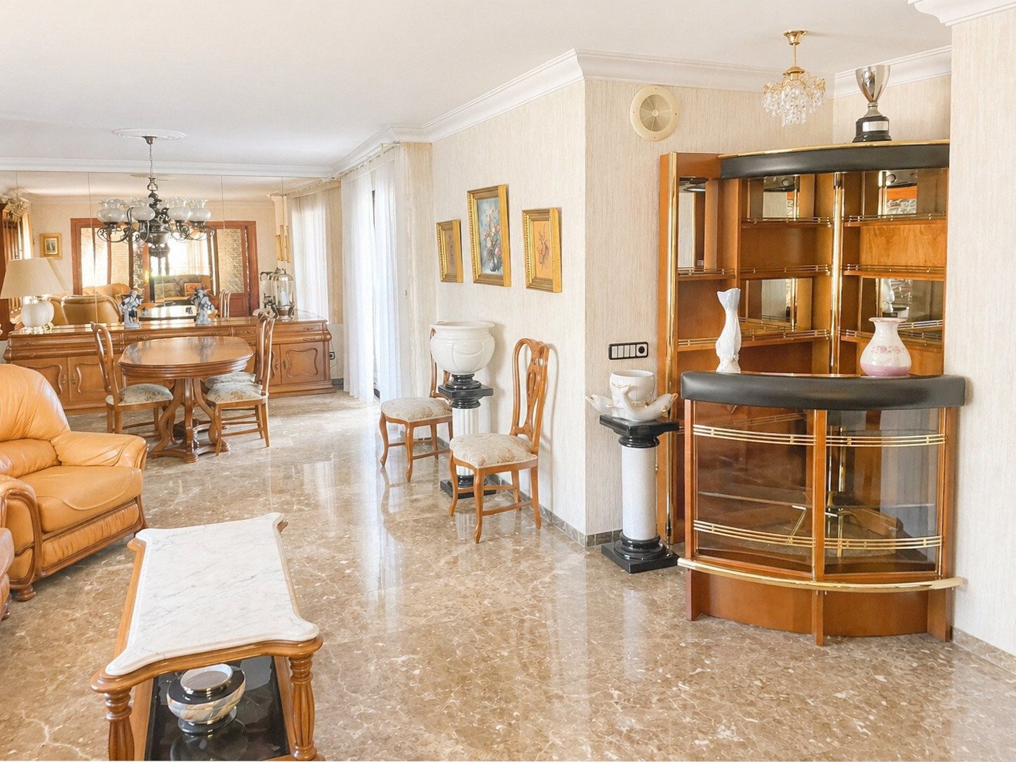 Stilvolle Wohnung  in Palma mit  ca. 200 m² Terrassen und Tiefgarage