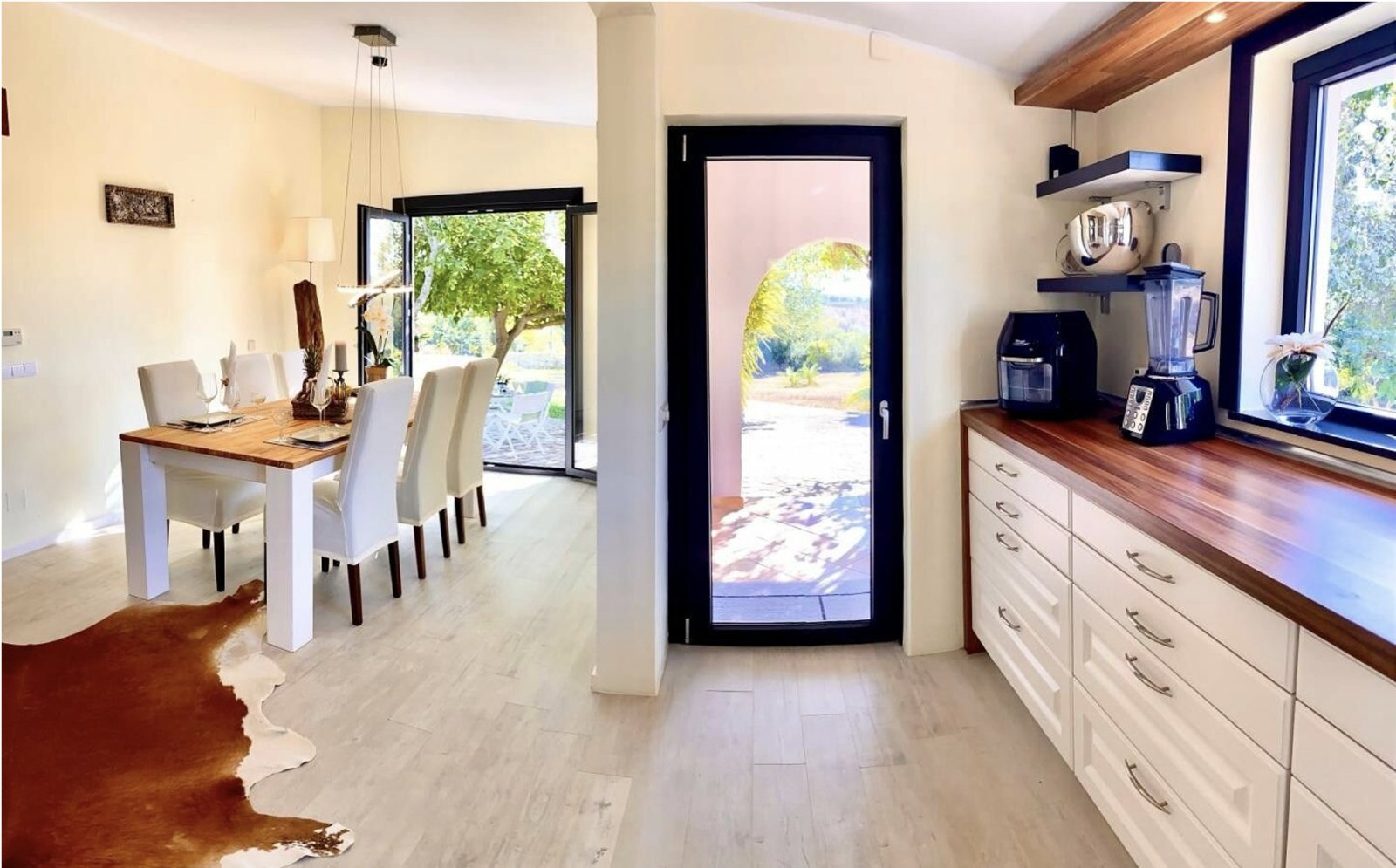 Traum-Finca im Ibiza-Stil mit Pool, Gästehaus & absoluter Privatsphäre