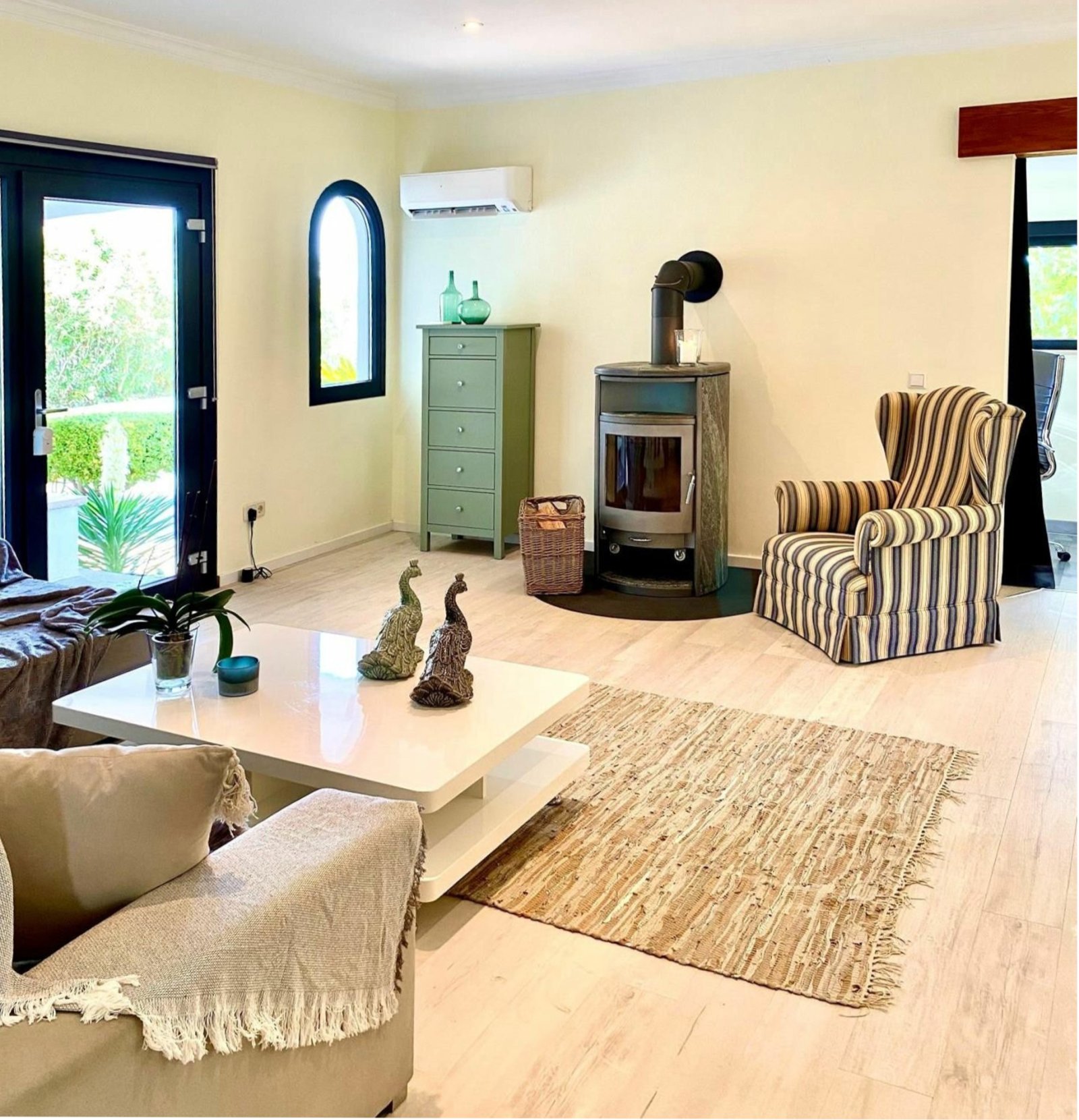 Traum-Finca im Ibiza-Stil mit Pool, Gästehaus & absoluter Privatsphäre