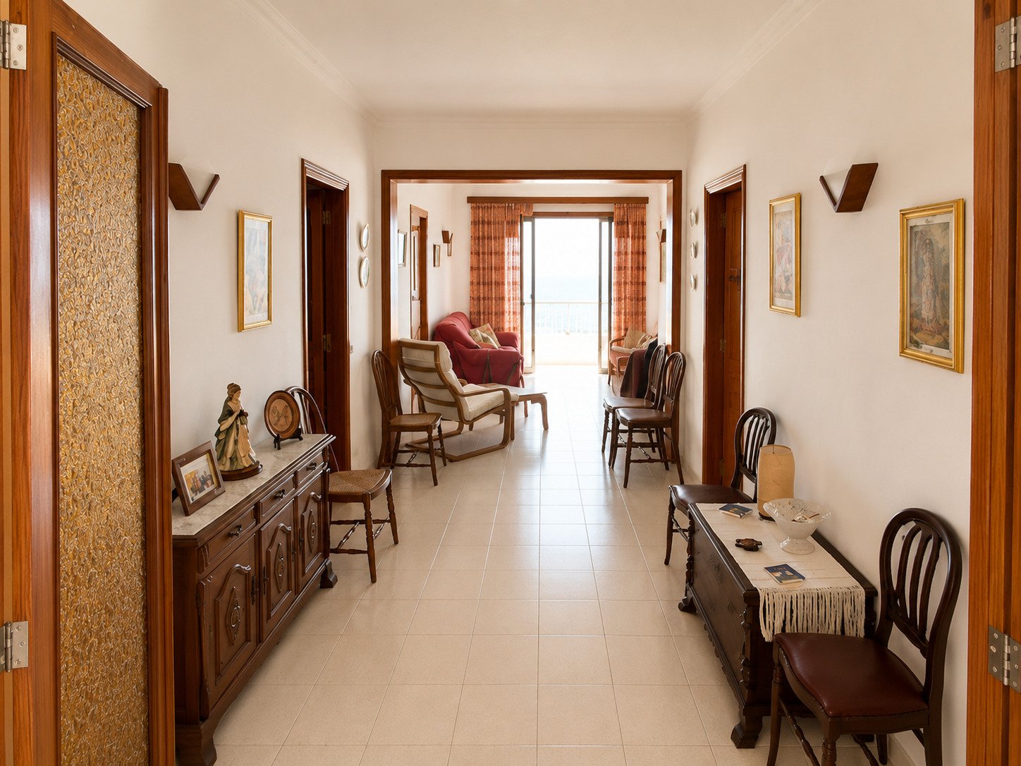 Exklusive Strandimmobilie in erster Meereslinie mit atemberaubendem Panoramablick