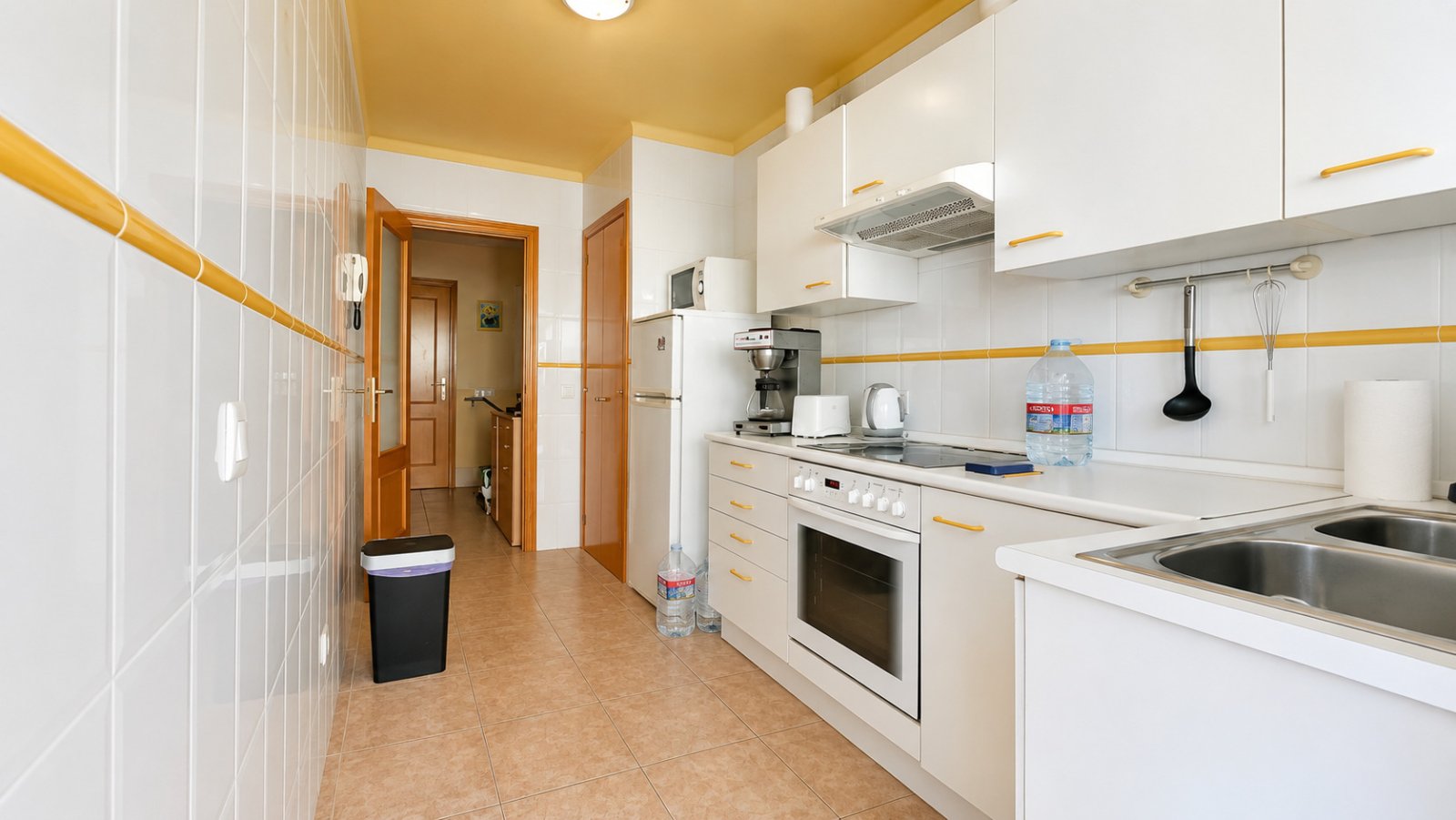 Maisonette-Wohnung mit großzügiger Terrasse, Pool und Padelplatz in begehrter Lage von Maioris