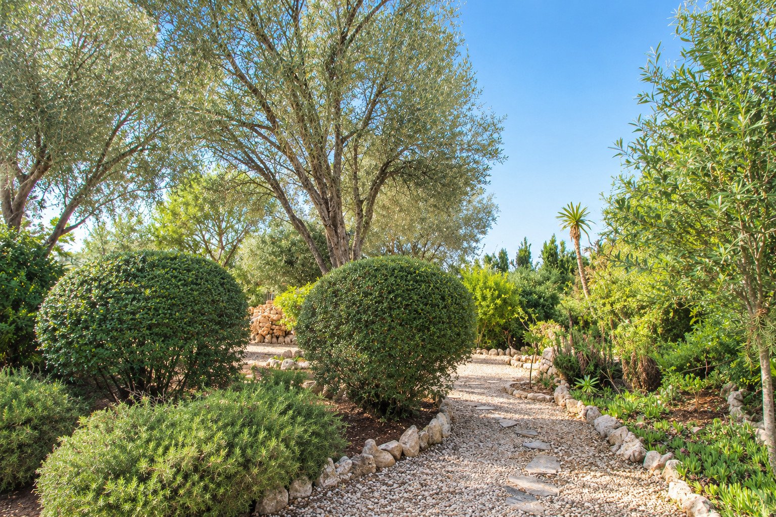 Authentische Natursteinfinca mit Pool, großzügigen Räumen und einem Garten