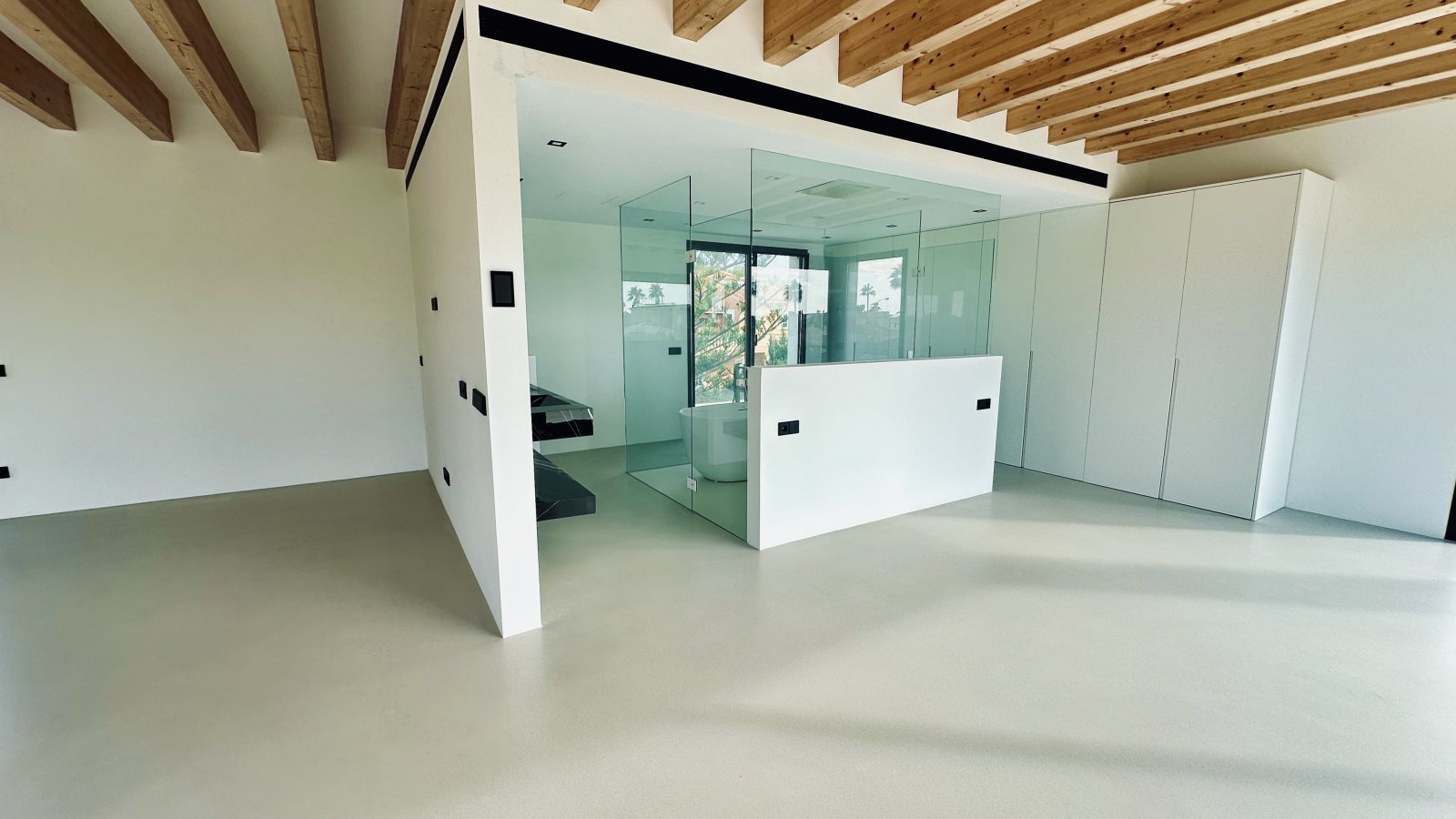 Moderne Designvilla mit Pool in Bahía Grande, Mallorca
