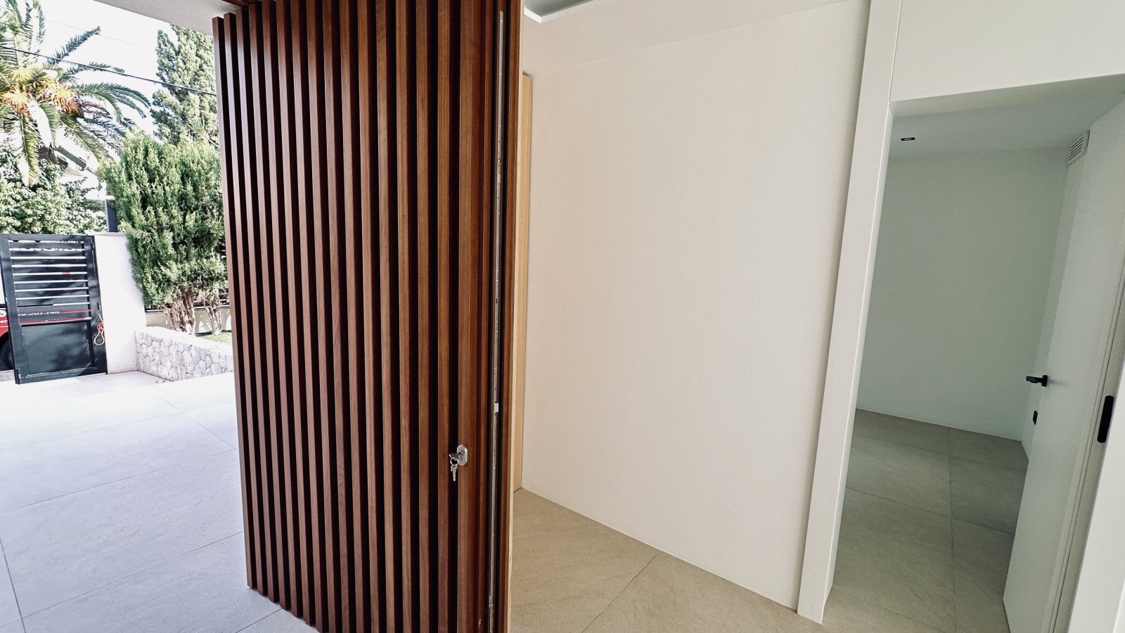 Moderne Designvilla mit Pool in Bahía Grande, Mallorca