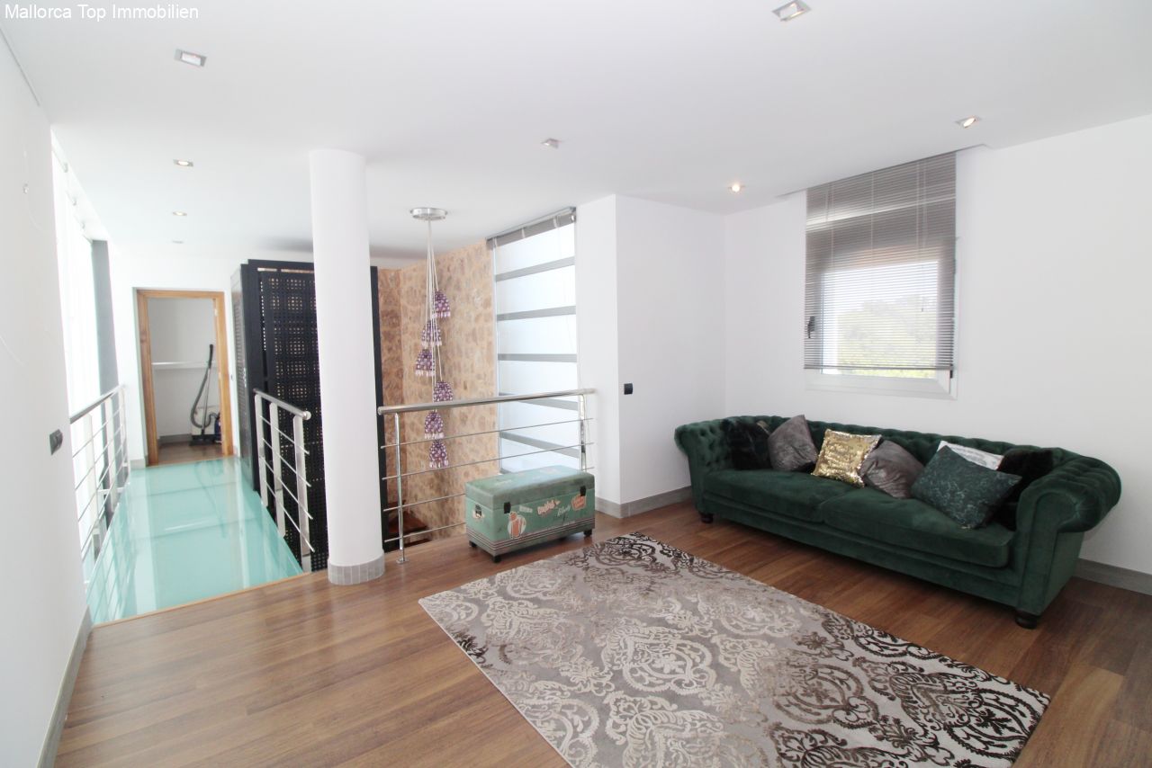 Renovierte, stilvolle Villa mit Pool und Vermieterlizenz