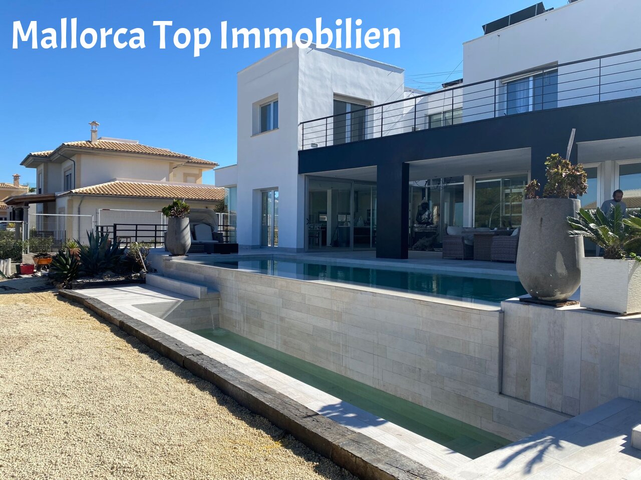 Renovierte, stilvolle Villa mit Pool und Vermieterlizenz