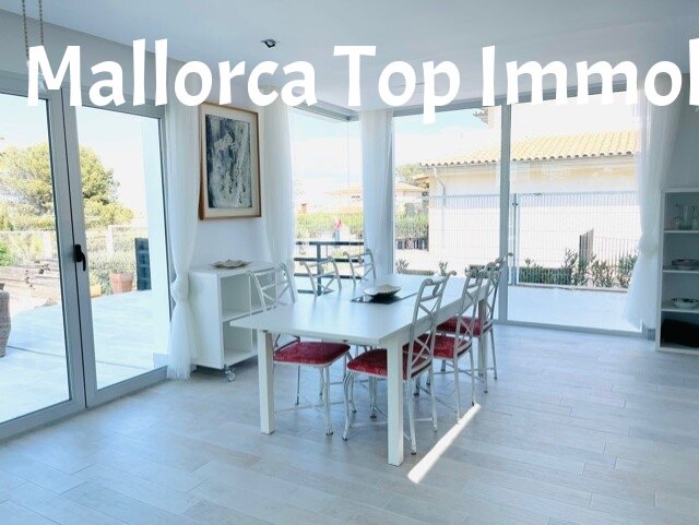 Villa mit Meerblick und permanenter Vermieterlizenz 