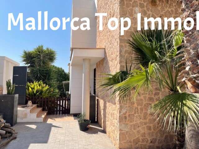 Villa mit Meerblick und permanenter Vermieterlizenz 