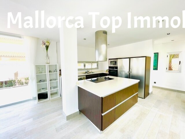 Villa mit Meerblick und permanenter Vermieterlizenz 